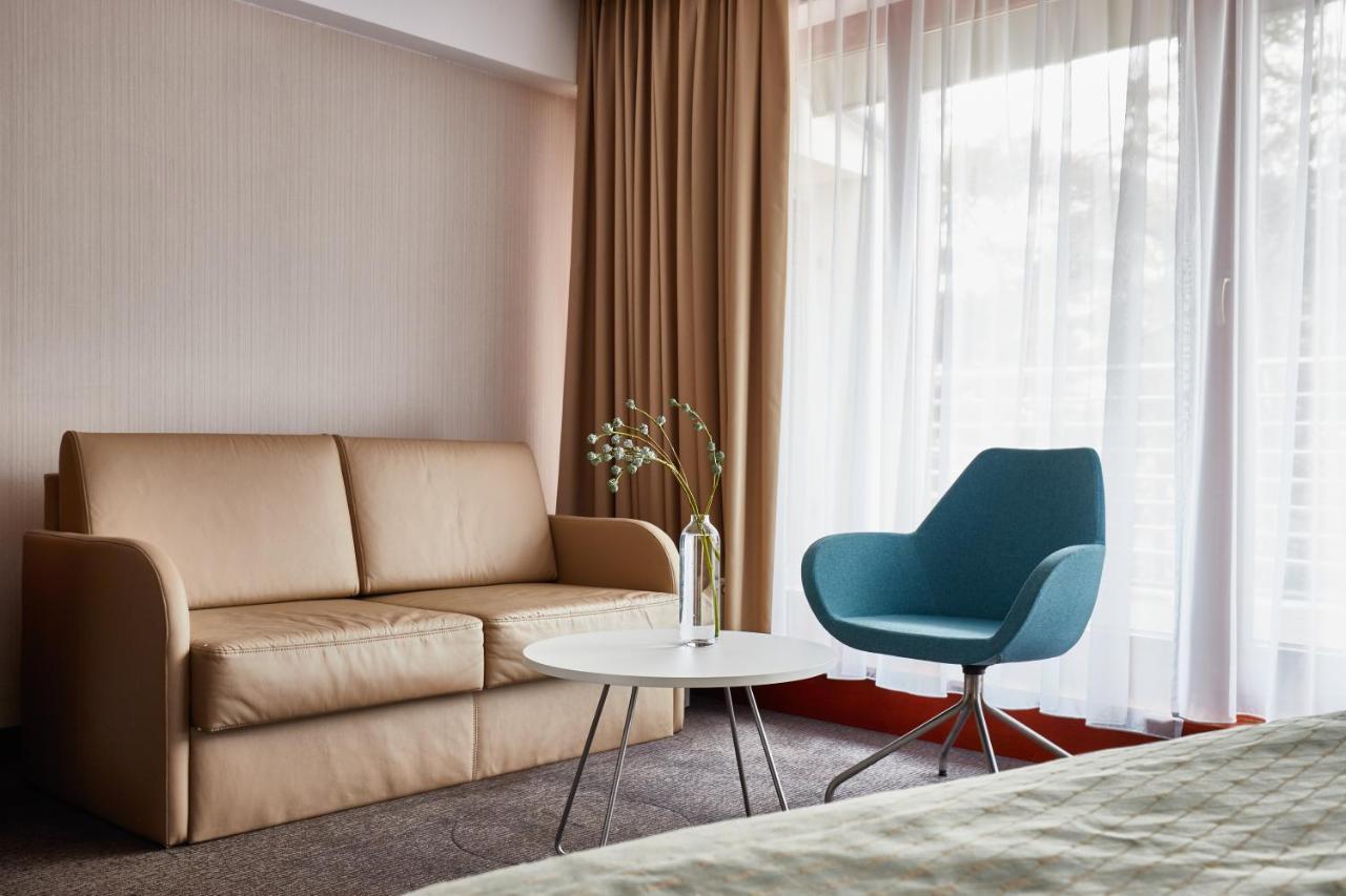 Hotel Dom Zdrojowy Resort & Spa - Destigo Hotels ヤスタルニャ エクステリア 写真