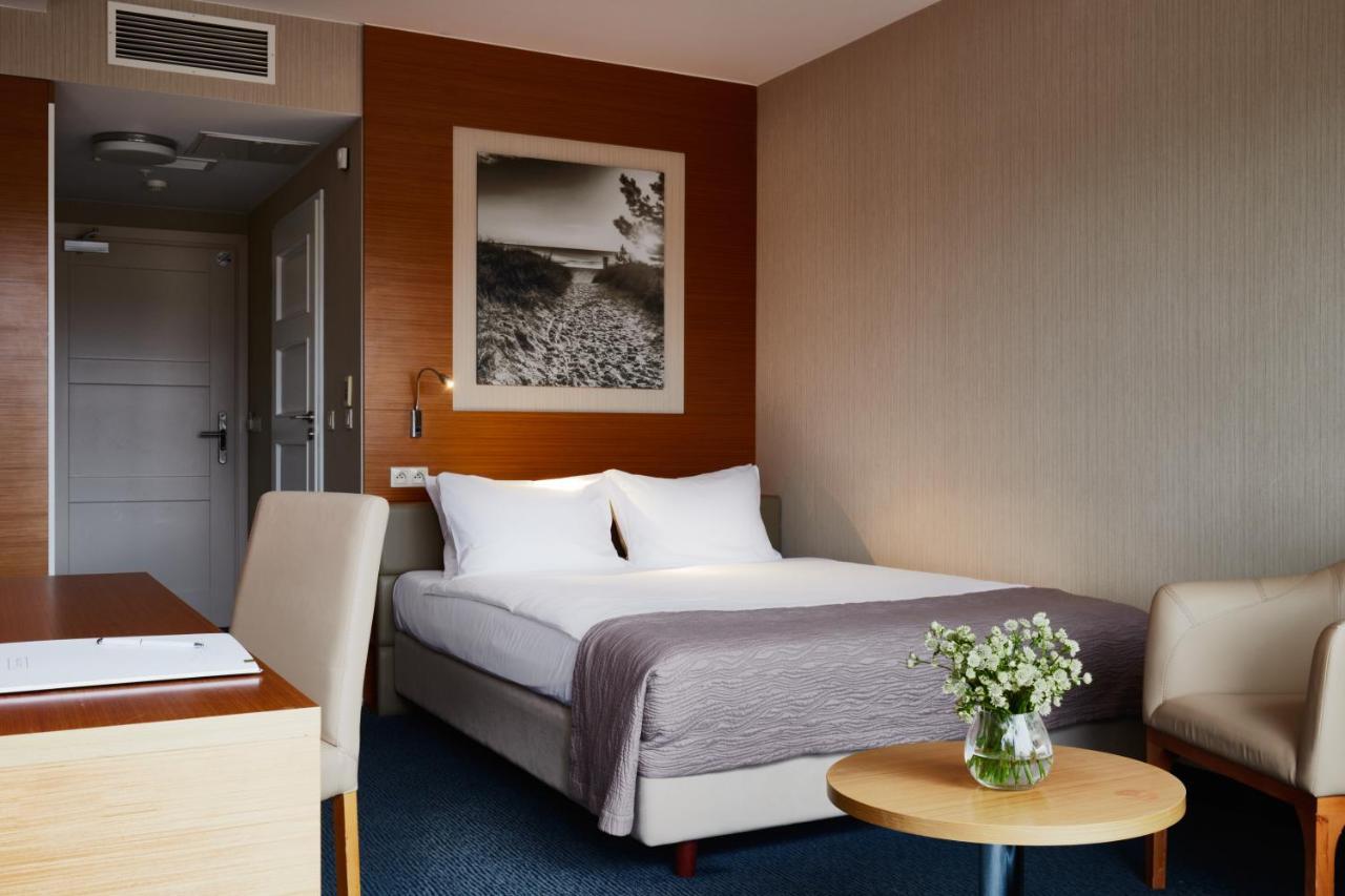 Hotel Dom Zdrojowy Resort & Spa - Destigo Hotels ヤスタルニャ エクステリア 写真