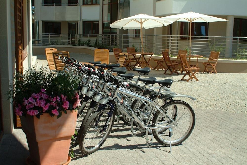 Hotel Dom Zdrojowy Resort & Spa - Destigo Hotels ヤスタルニャ エクステリア 写真
