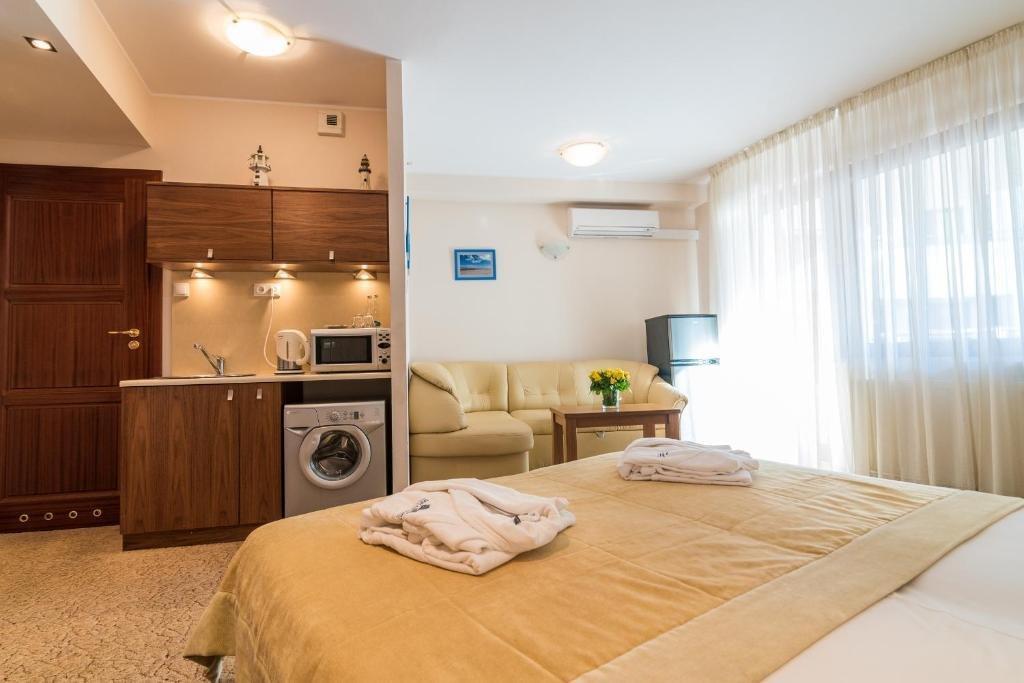 Hotel Dom Zdrojowy Resort & Spa - Destigo Hotels ヤスタルニャ エクステリア 写真