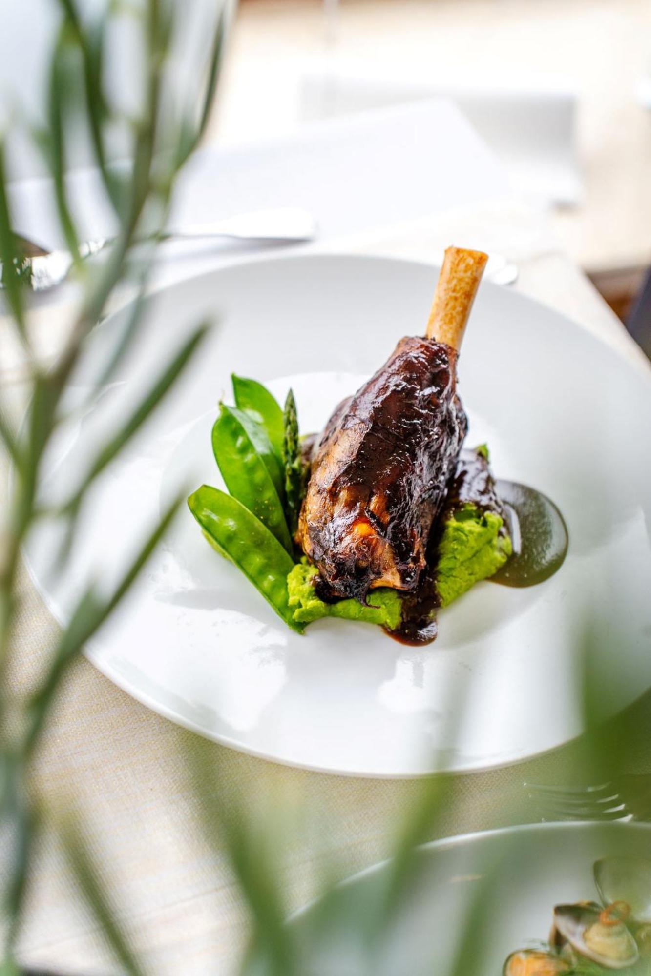 Hotel Dom Zdrojowy Resort & Spa - Destigo Hotels ヤスタルニャ エクステリア 写真