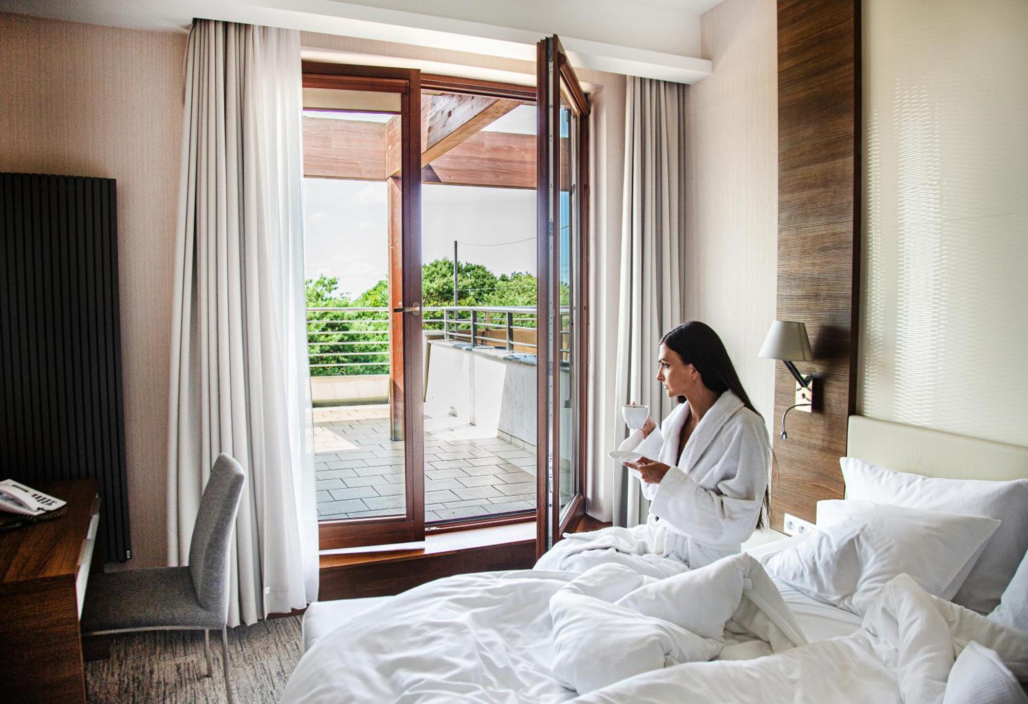 Hotel Dom Zdrojowy Resort & Spa - Destigo Hotels ヤスタルニャ エクステリア 写真