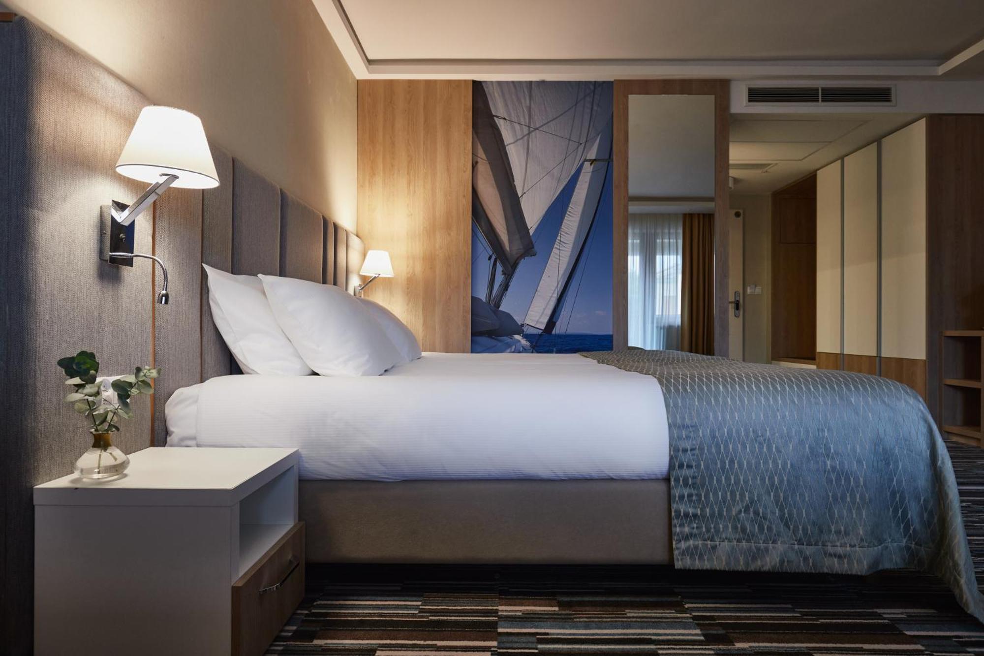 Hotel Dom Zdrojowy Resort & Spa - Destigo Hotels ヤスタルニャ エクステリア 写真