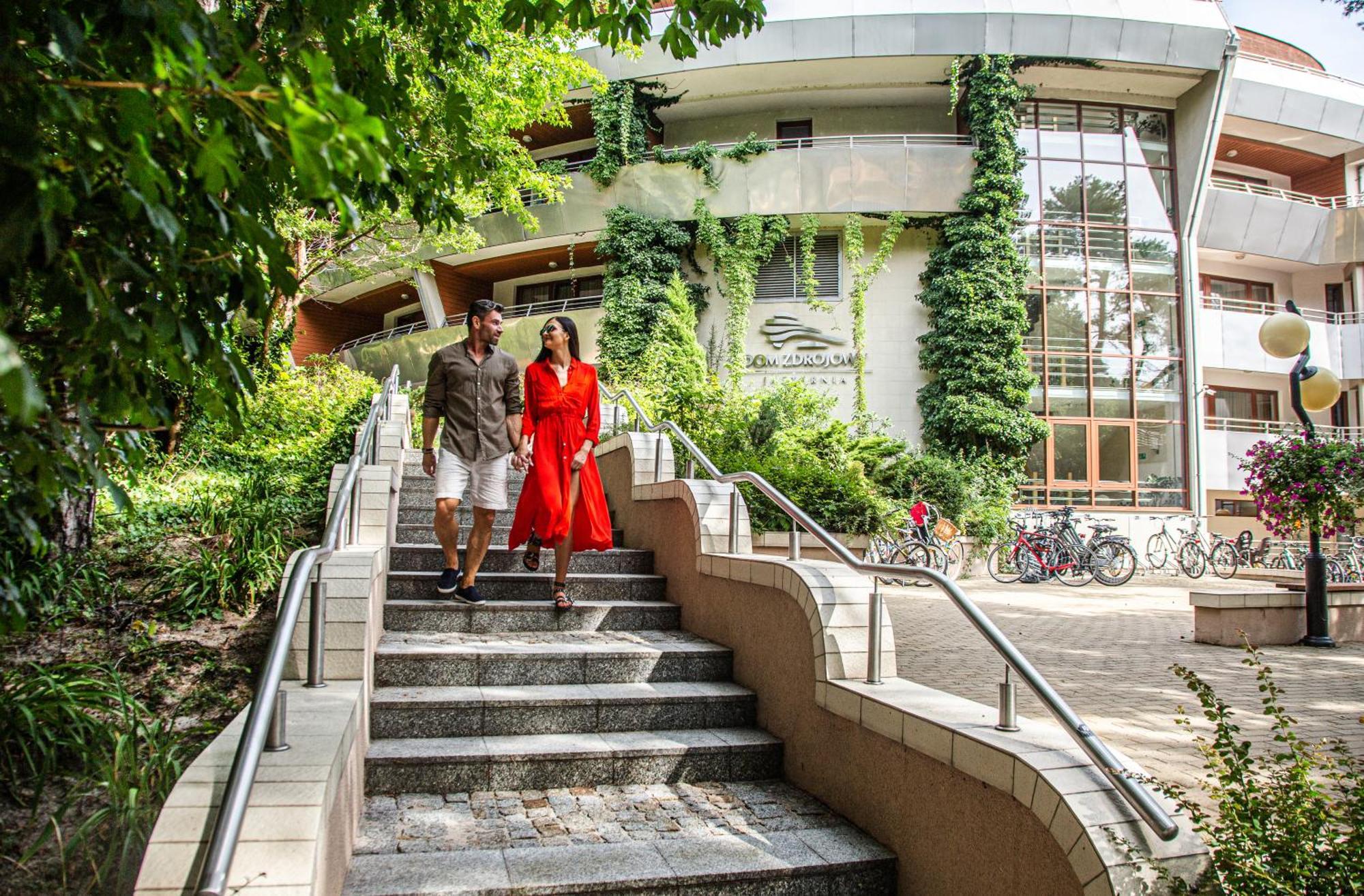 Hotel Dom Zdrojowy Resort & Spa - Destigo Hotels ヤスタルニャ エクステリア 写真