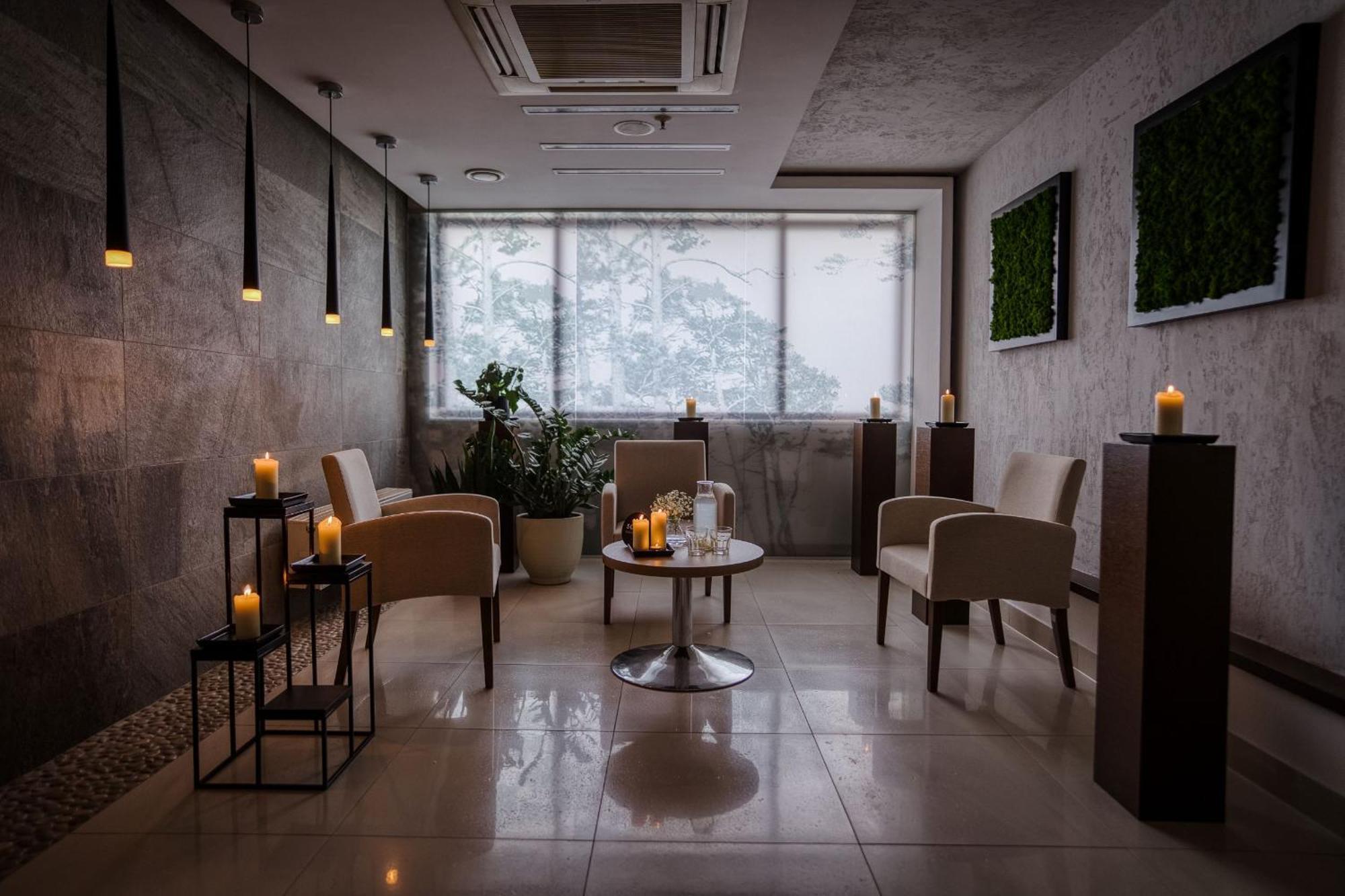Hotel Dom Zdrojowy Resort & Spa - Destigo Hotels ヤスタルニャ エクステリア 写真